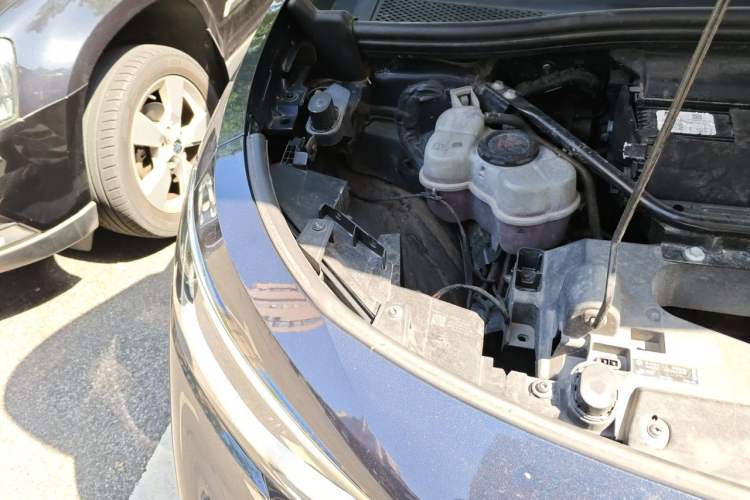 Used Volkswagen ID.4 CROZZ 2022 Long-Range PURE+ Edition Engine Bay Right