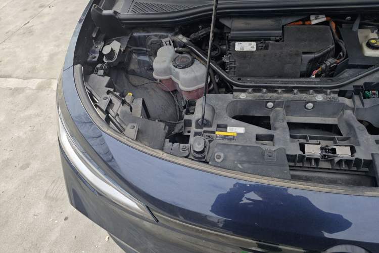 Used Volkswagen ID.4 CROZZ 2022 Long-Range Lite PRO Edition Engine Bay Right