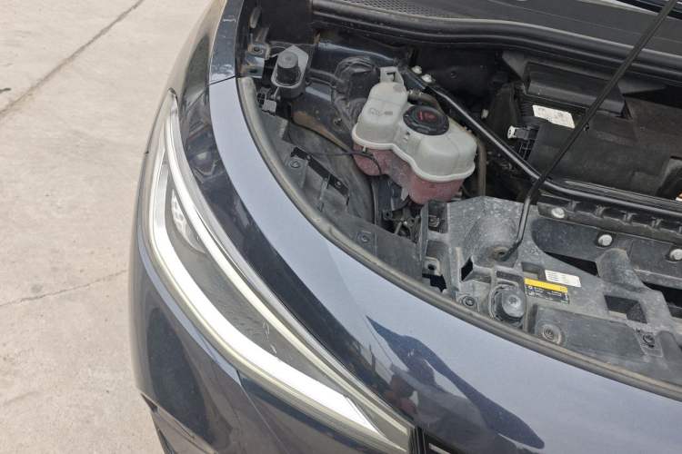 Used Volkswagen ID.4 CROZZ 2022 High-Performance PRIME Edition Engine Bay Right
