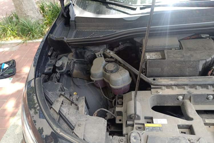 Used Volkswagen ID.4 CROZZ 2022 Long-Range Lite PRO Edition Engine Bay Right