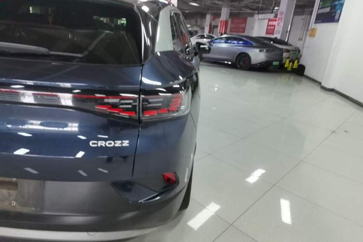 Used Volkswagen ID.4 CROZZ 2022 Long-Range Lite PRO Edition Exterior 3