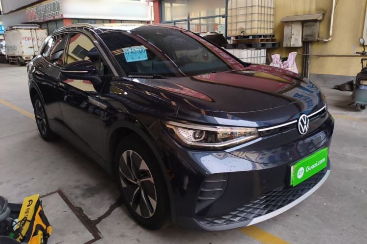 Used Volkswagen ID.4 CROZZ 2022 Pure Edition Limited Edition Front Right 45 Deg