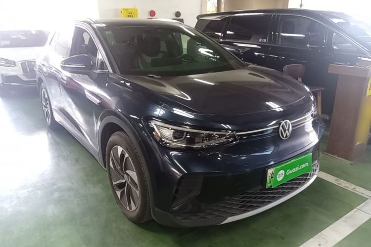 Used Volkswagen ID.4 CROZZ 2022 Standard Range PURE Edition Front Right 45 Deg