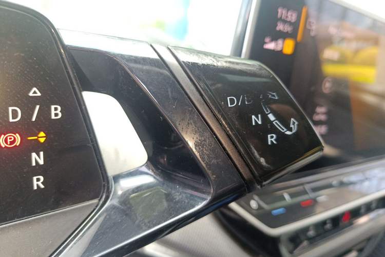 Used Volkswagen ID.4 CROZZ 2022 Long-Range Lite PRO Edition Gear Lever