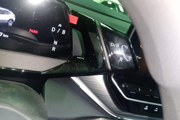 Used Volkswagen ID.4 CROZZ 2022 Standard Range PURE Edition Gear Lever