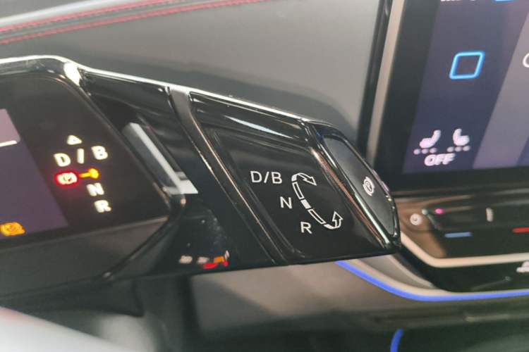 Used Volkswagen ID.4 CROZZ 2022 High-Performance PRIME Edition Gear Lever