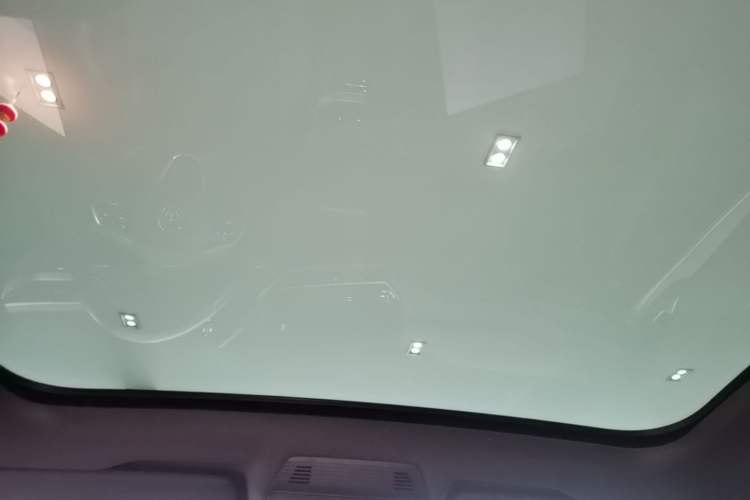 Used Volkswagen ID.4 CROZZ 2022 Long-Range Lite PRO Edition Headliner
