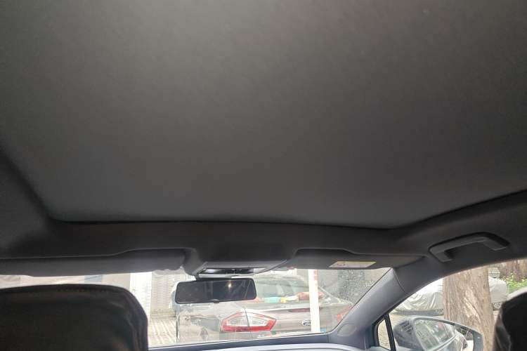 Used Volkswagen ID.4 CROZZ 2022 Long-Range PURE+ Edition Headliner