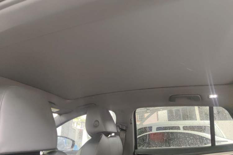 Used Volkswagen ID.4 CROZZ 2022 Long-Range Lite PRO Edition Headliner