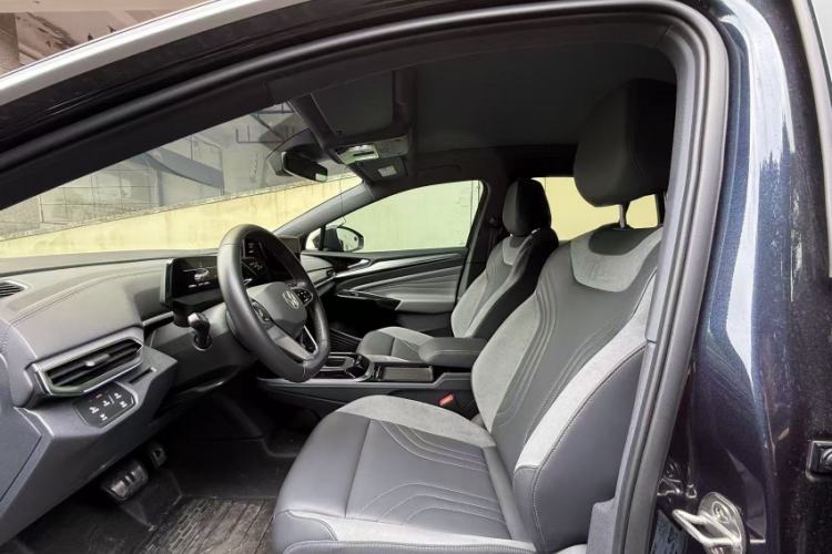 Used Volkswagen ID.4 CROZZ 2022 Long-Range Lite PRO Edition Interior 1