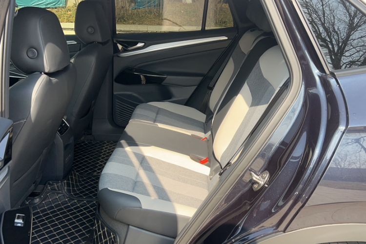 Used Volkswagen ID.4 CROZZ 2022 Standard Range PURE Edition Interior 1