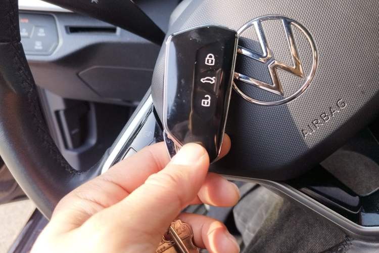 Used Volkswagen ID.4 CROZZ 2022 Long-Range Lite PRO Edition Interior 1