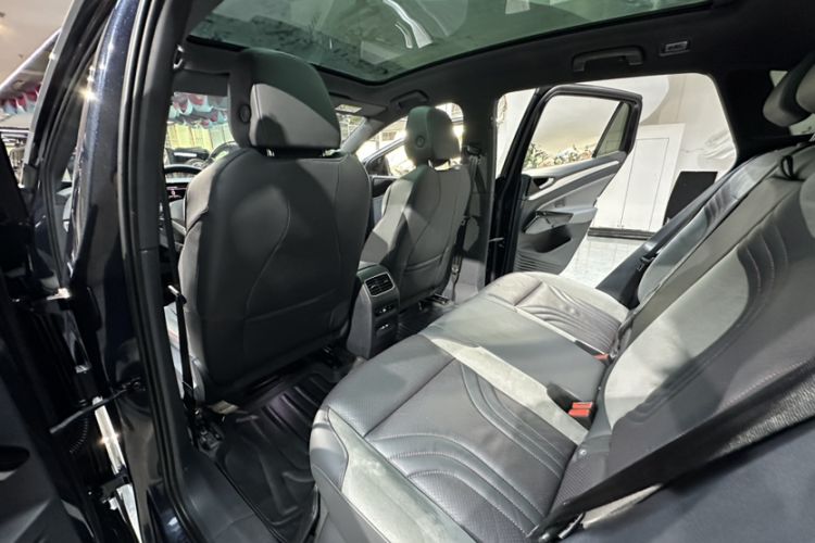 Used Volkswagen ID.4 CROZZ 2022 High-Performance PRIME Edition Interior 10