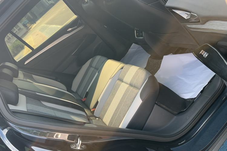 Used Volkswagen ID.4 CROZZ 2022 Pure Edition Limited Edition Interior 11