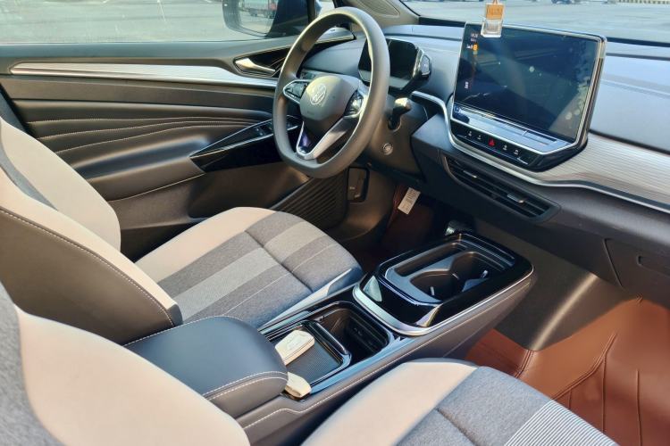 Used Volkswagen ID.4 CROZZ 2022 Long-Range PURE+ Edition Interior 2