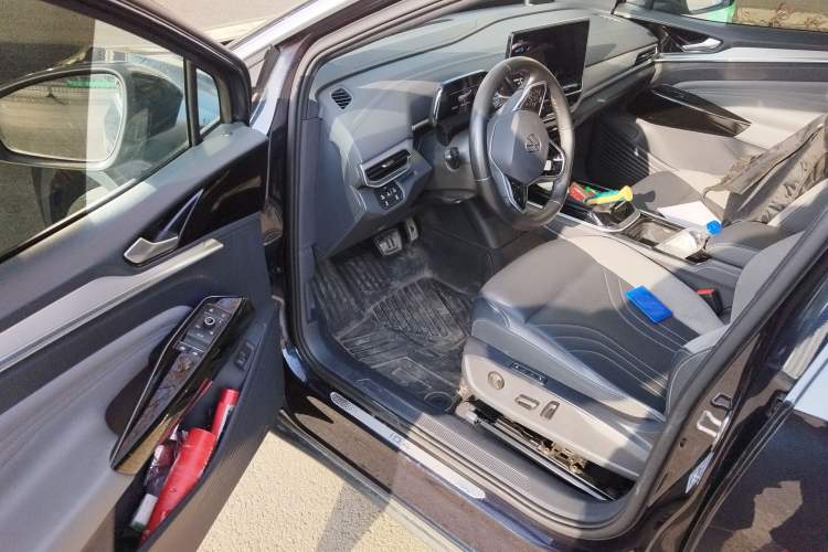 Used Volkswagen ID.4 CROZZ 2022 Long-Range Lite PRO Edition Interior 3