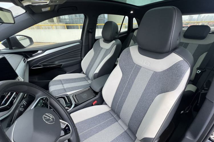 Used Volkswagen ID.4 CROZZ 2022 Pure Edition Limited Edition Interior 4