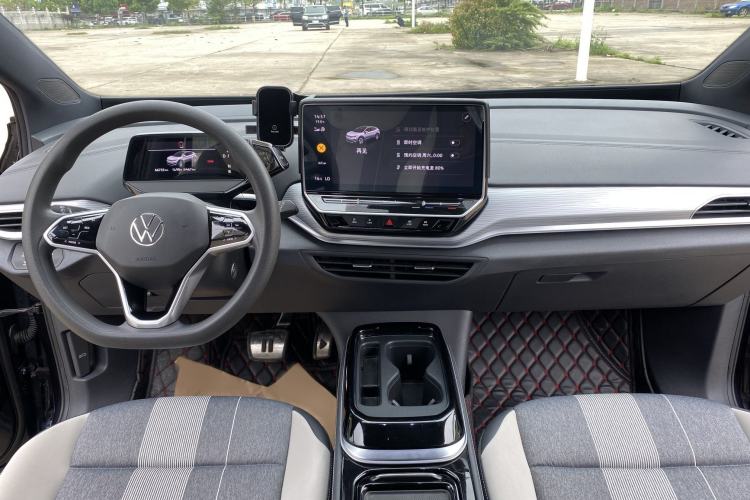 Used Volkswagen ID.4 CROZZ 2022 Long-Range PURE+ Edition Interior 4