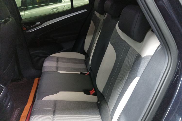 Used Volkswagen ID.4 CROZZ 2022 Long-Range PURE+ Edition Interior 4