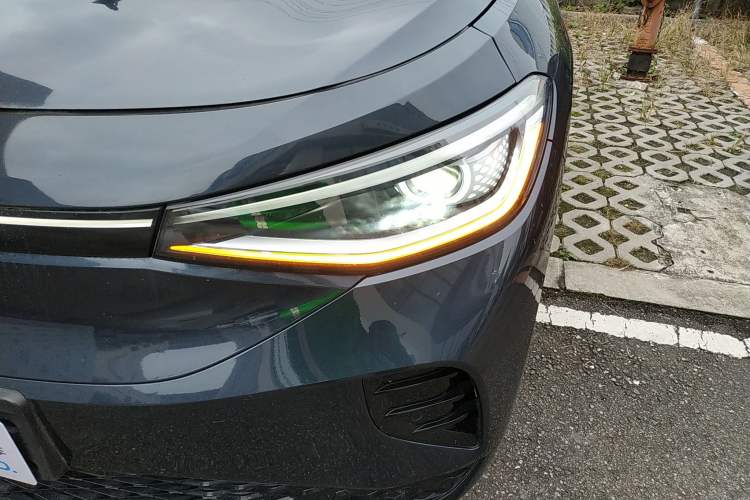 Used Volkswagen ID.4 CROZZ 2022 High-Performance PRIME Edition Left Front Headlight