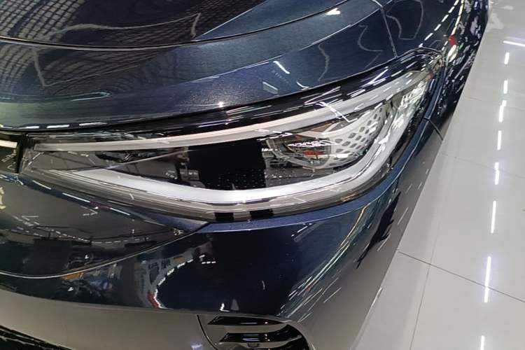 Used Volkswagen ID.4 CROZZ 2022 High-Performance PRIME Edition Left Front Headlight