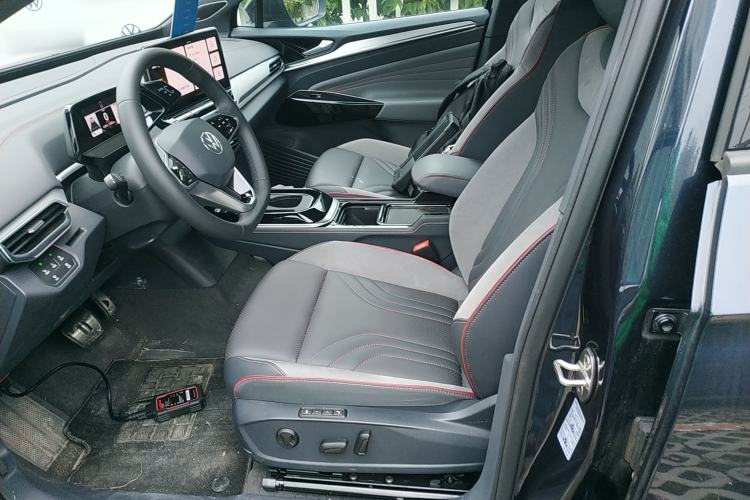 Used Volkswagen ID.4 CROZZ 2022 High-Performance PRIME Edition Left Front Seat