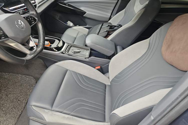 Used Volkswagen ID.4 CROZZ 2022 Long-Range Lite PRO Edition Left Front Seat