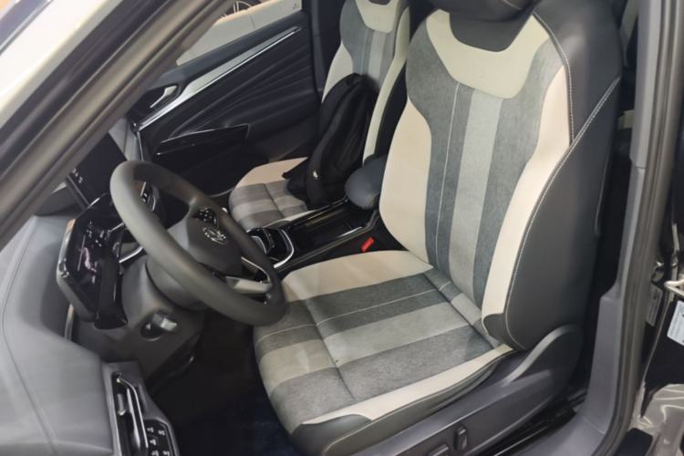 Used Volkswagen ID.4 CROZZ 2022 Standard Range PURE Edition Left Front Seat