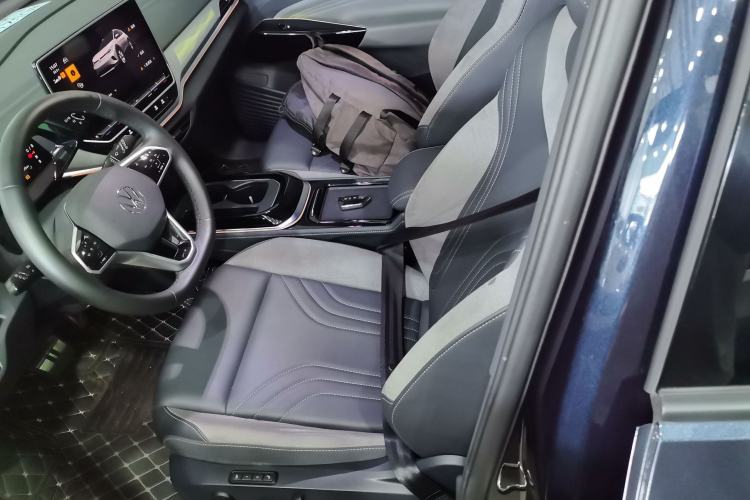 Used Volkswagen ID.4 CROZZ 2022 Long-Range PRO Edition Left Front Seat