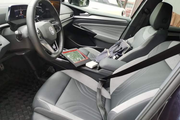Used Volkswagen ID.4 CROZZ 2022 Long-Range Lite PRO Edition Left Front Seat