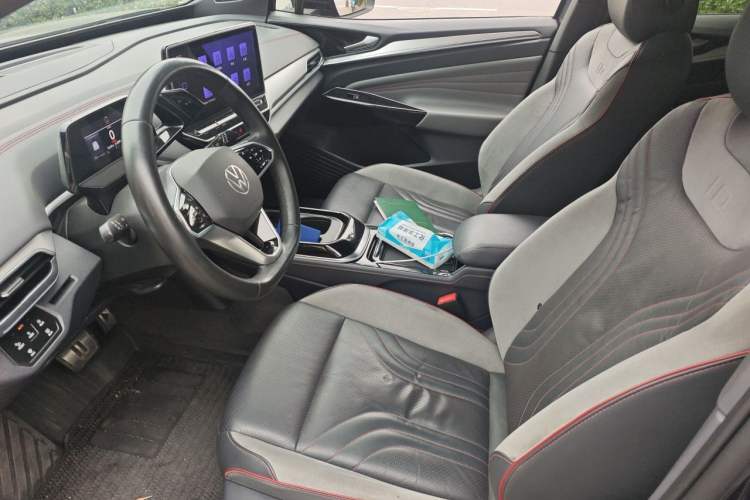 Used Volkswagen ID.4 CROZZ 2022 High-Performance PRIME Edition Left Front Seat