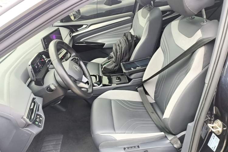 Used Volkswagen ID.4 CROZZ 2022 Long-Range Lite PRO Edition Left Front Seat