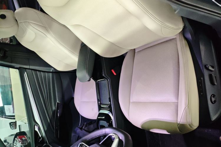 Used Volkswagen ID.4 CROZZ 2022 Pure Edition Limited Edition Left Front Seat
