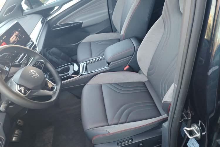 Used Volkswagen ID.4 CROZZ 2022 High-Performance PRIME Edition Left Front Seat