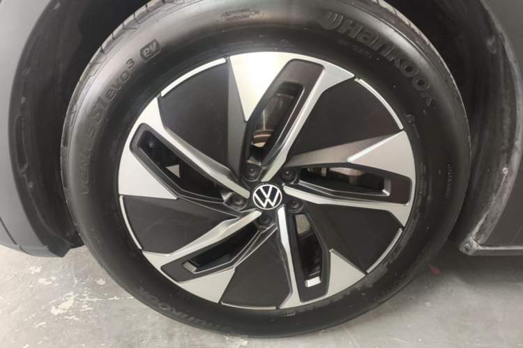Used Volkswagen ID.4 CROZZ 2022 Pure Edition Limited Edition Left Front Wheel Hub