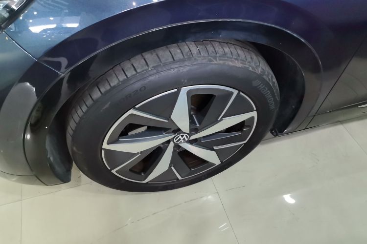 Used Volkswagen ID.4 CROZZ 2022 Long-Range PRO Edition Left Front Wheel Hub