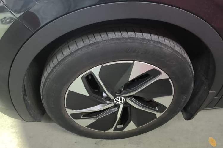 Used Volkswagen ID.4 CROZZ 2022 Pure Edition Limited Edition Left Front Wheel Hub