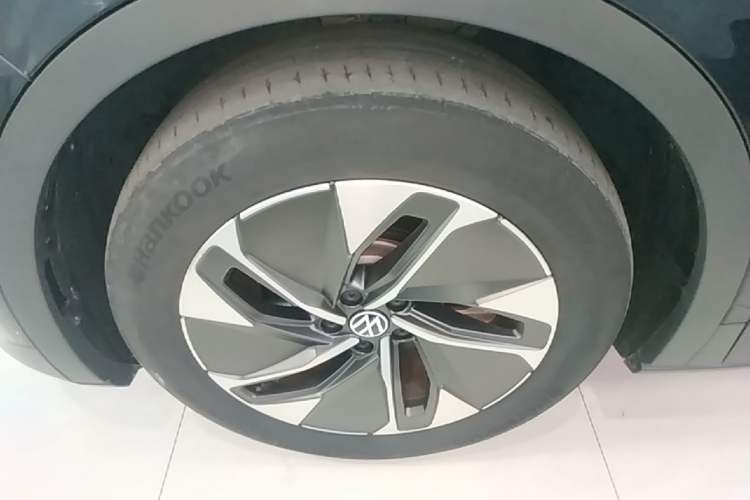 Used Volkswagen ID.4 CROZZ 2022 Pure Edition Limited Edition Left Front Wheel Hub