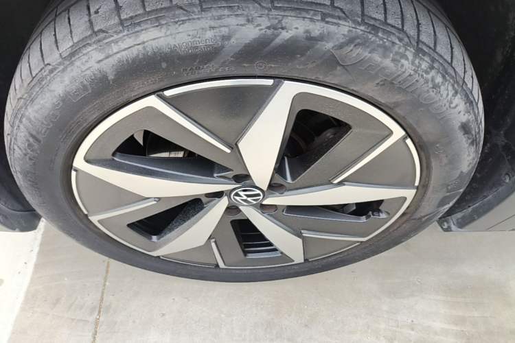 Used Volkswagen ID.4 CROZZ 2022 Long-Range Lite PRO Edition Left Front Wheel Hub