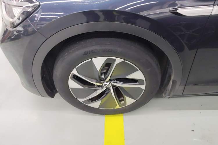 Used Volkswagen ID.4 CROZZ 2022 Pure Edition Limited Edition Left Front Wheel Hub
