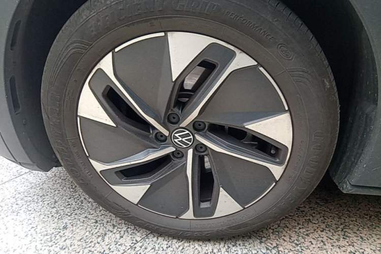 Used Volkswagen ID.4 CROZZ 2022 Pure Edition Limited Edition Left Front Wheel Hub