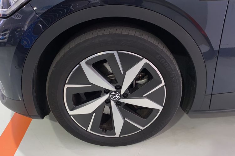Used Volkswagen ID.4 CROZZ 2022 Long-Range Lite PRO Edition Left Front Wheel Hub