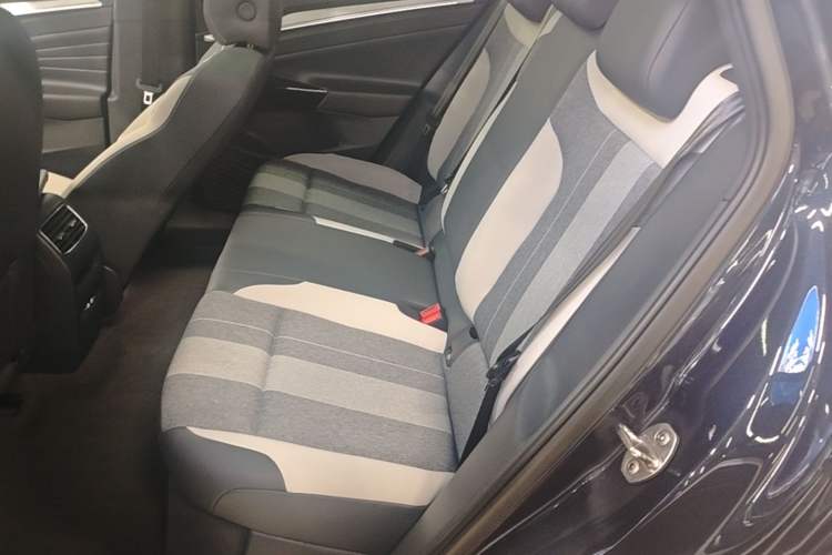 Used Volkswagen ID.4 CROZZ 2022 Pure Edition Limited Edition Left Rear Seat