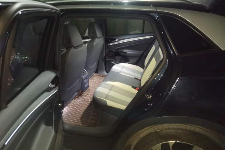 Used Volkswagen ID.4 CROZZ 2022 Pure Edition Limited Edition Left Rear Seat
