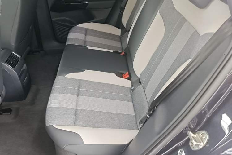 Used Volkswagen ID.4 CROZZ 2022 Pure Edition Limited Edition Left Rear Seat