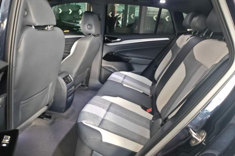 Used Volkswagen ID.4 CROZZ 2022 Pure Edition Limited Edition Left Rear Seat