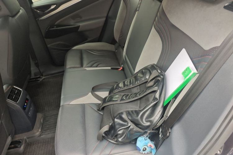 Used Volkswagen ID.4 CROZZ 2022 High-Performance PRIME Edition Left Rear Seat