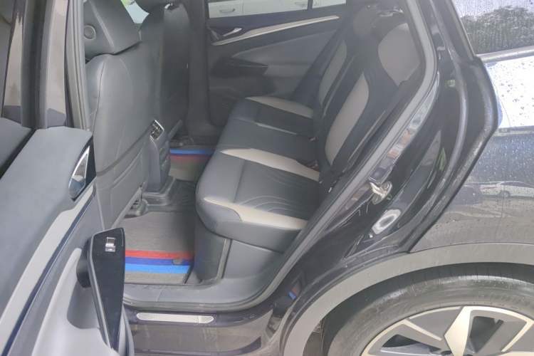 Used Volkswagen ID.4 CROZZ 2022 Long-Range Lite PRO Edition Left Rear Seat