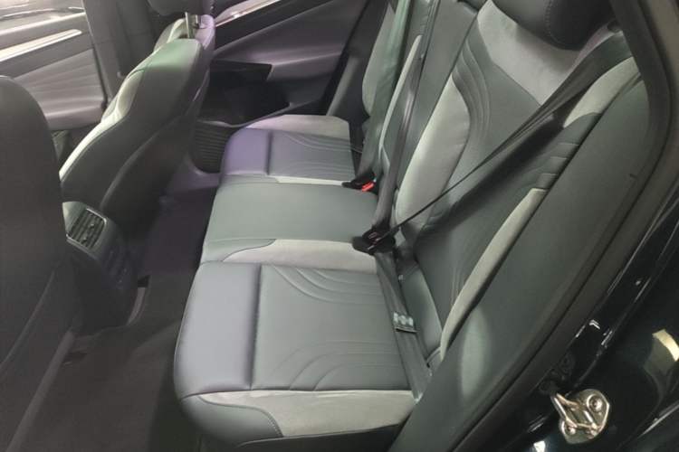 Used Volkswagen ID.4 CROZZ 2022 Long-Range Lite PRO Edition Left Rear Seat