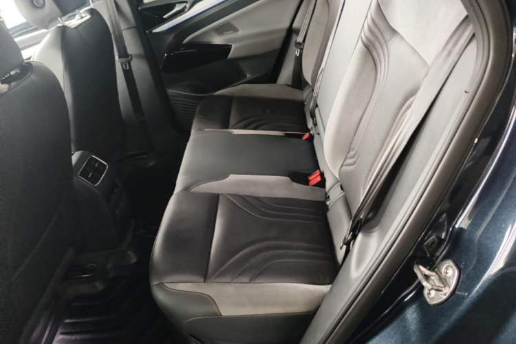 Used Volkswagen ID.4 CROZZ 2022 High-Performance PRIME Edition Left Rear Seat
